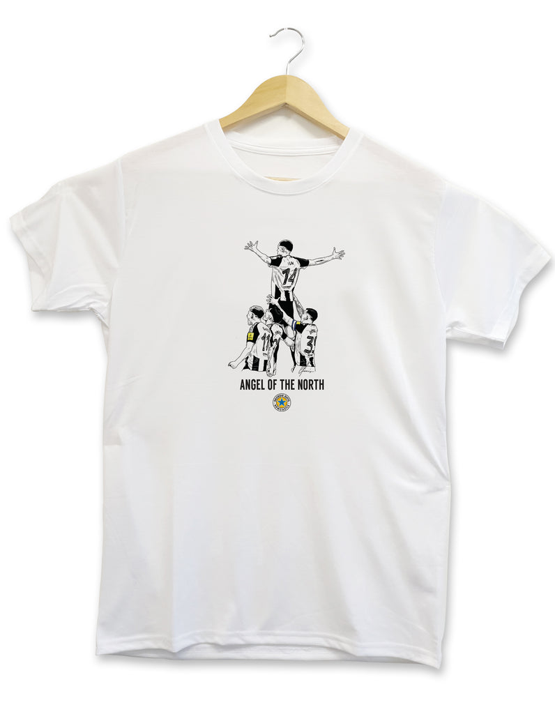 Geordie Gifts Newcastle United supporter T-shirt featuring a hand-drawn Alexander Isak illustration as the Angel of the North, celebrating his second goal in the Carabao League Cup final at Wembley, displayed on a hanger.