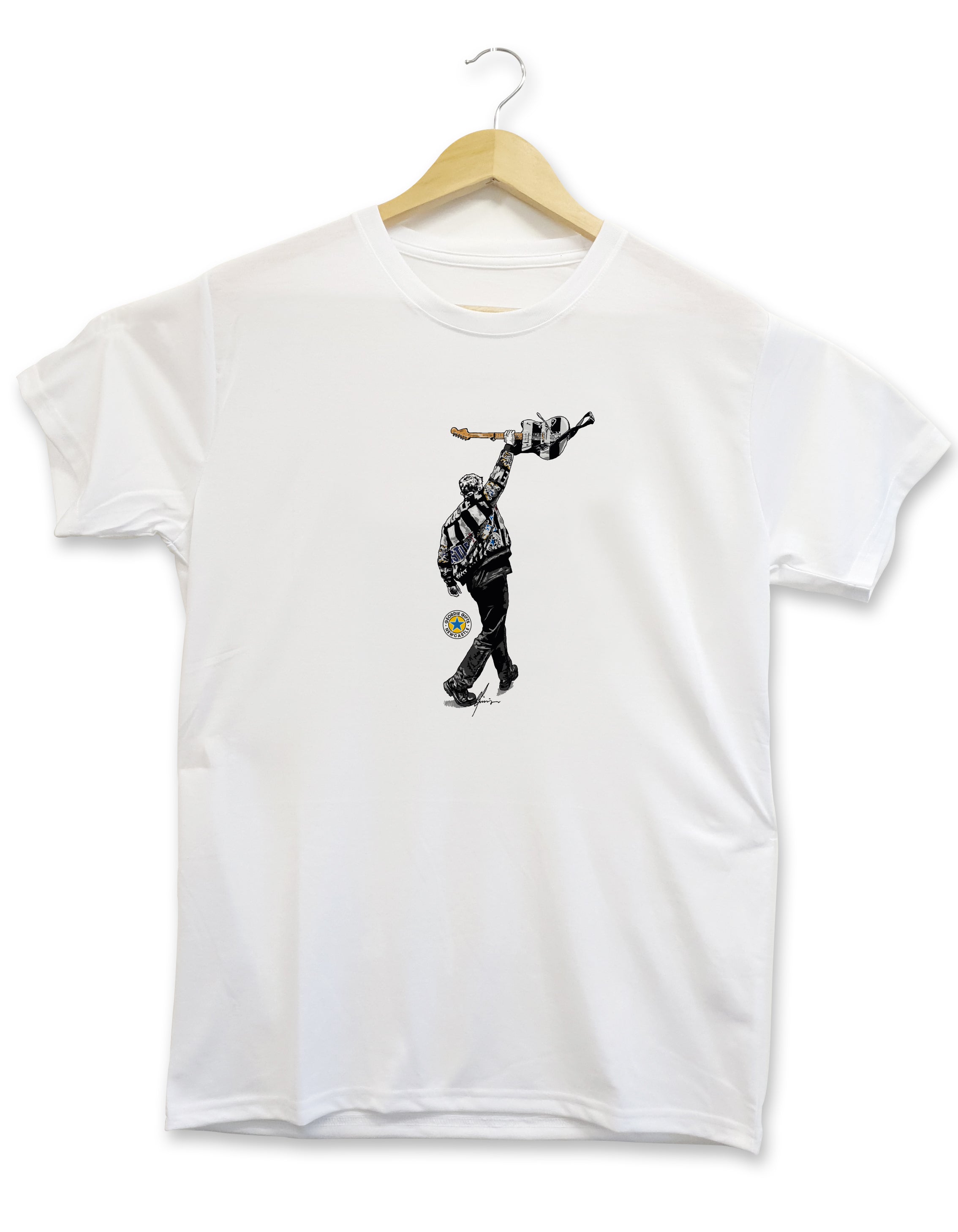 Geordie Gifts white T-shirt featuring Sam Fender raising a guitar at St James’ Park 2025. Ideal Newcastle gift for music and football fans.