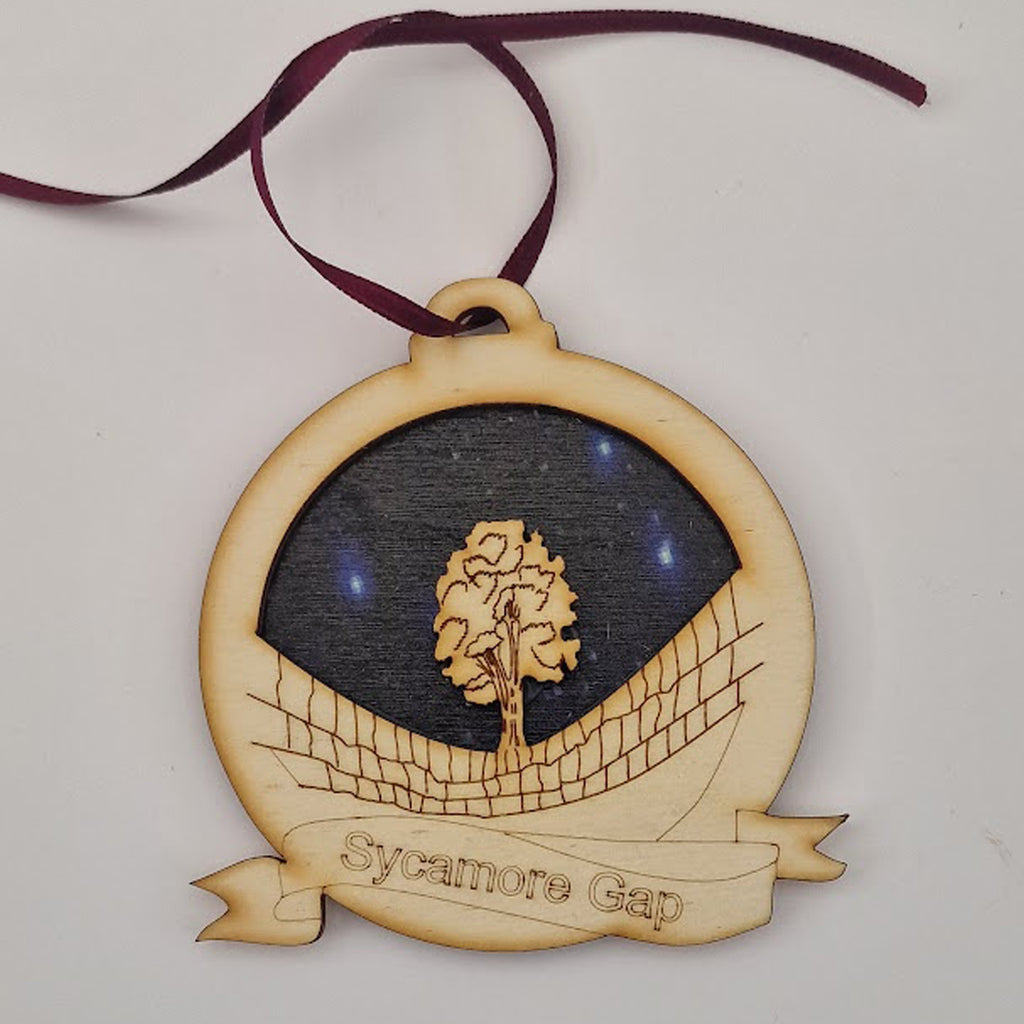 sycamore gap at night stargazing northumberland geordie gifts wooden christmas tree decoration bauble